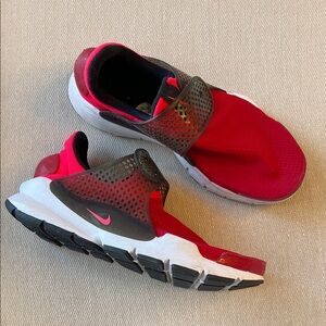 Nike Sock Dart | Gym Red White Black | 6Y/7.5